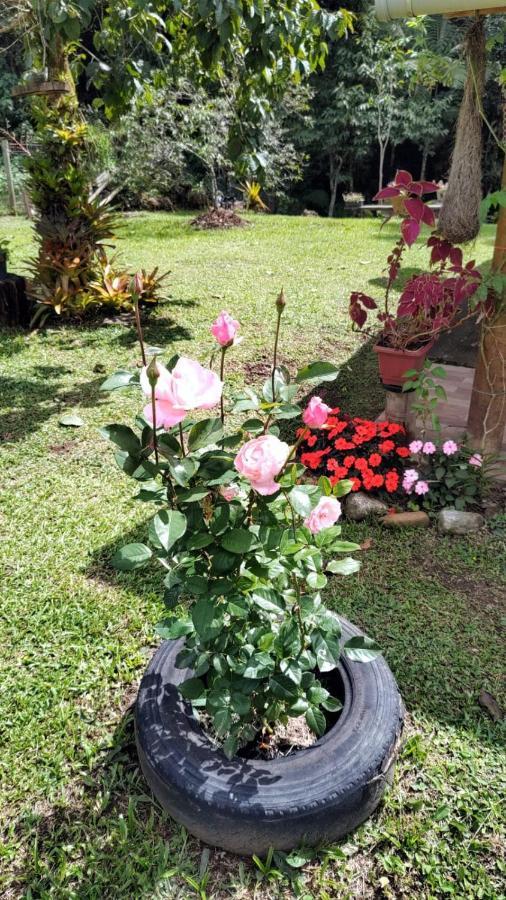 Chale Vale Das Flores - Visconde De Maua Rj Buitenkant foto